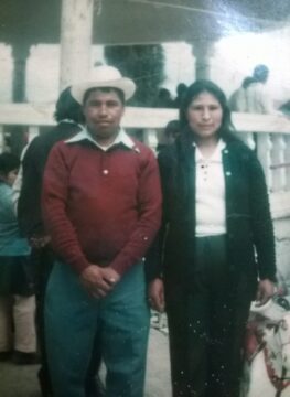 Imágenes para rendir homenaje a persona finada, estas pueden variar en su contenido.