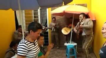 Imágenes para rendir homenaje a persona finada, estas pueden variar en su contenido.