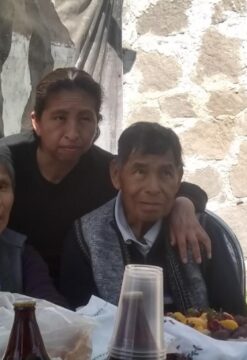 Imágenes para rendir homenaje a persona finada, estas pueden variar en su contenido.