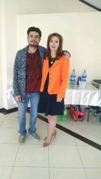 Imágenes para rendir homenaje a persona finada, estas pueden variar en su contenido.