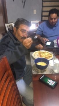 Imágenes para rendir homenaje a persona finada, estas pueden variar en su contenido.