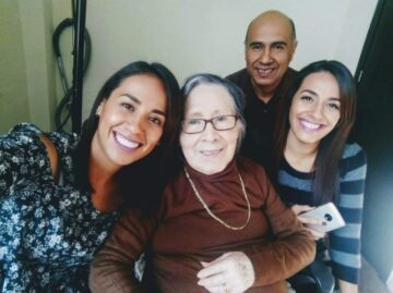 Imágenes para rendir homenaje a persona finada, estas pueden variar en su contenido.