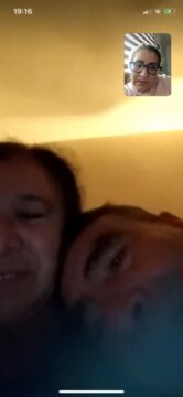 Imágenes para rendir homenaje a persona finada, estas pueden variar en su contenido.