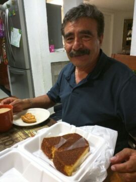 Imágenes para rendir homenaje a persona finada, estas pueden variar en su contenido.