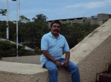 Imágenes para rendir homenaje a persona finada, estas pueden variar en su contenido.