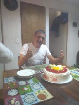 Imágenes para rendir homenaje a persona finada, estas pueden variar en su contenido.