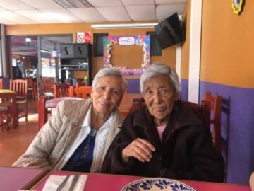 Imágenes para rendir homenaje a persona finada, estas pueden variar en su contenido.