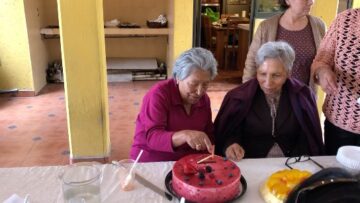 Imágenes para rendir homenaje a persona finada, estas pueden variar en su contenido.