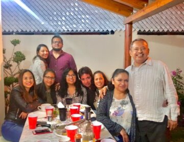 Imágenes para rendir homenaje a persona finada, estas pueden variar en su contenido.
