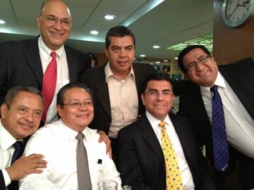 Imágenes para rendir homenaje a persona finada, estas pueden variar en su contenido.