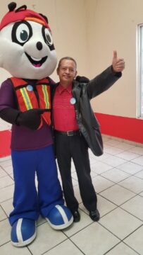 Imágenes para rendir homenaje a persona finada, estas pueden variar en su contenido.