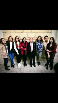 Imágenes para rendir homenaje a persona finada, estas pueden variar en su contenido.