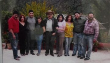 Imágenes para rendir homenaje a persona finada, estas pueden variar en su contenido.