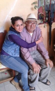Imágenes para rendir homenaje a persona finada, estas pueden variar en su contenido.