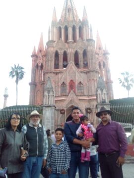 Imágenes para rendir homenaje a persona finada, estas pueden variar en su contenido.