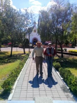 Imágenes para rendir homenaje a persona finada, estas pueden variar en su contenido.