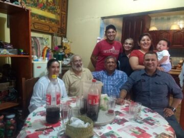 Imágenes para rendir homenaje a persona finada, estas pueden variar en su contenido.
