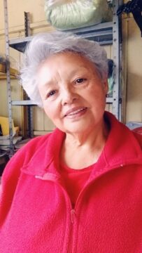 Imágenes para rendir homenaje a persona finada, estas pueden variar en su contenido.