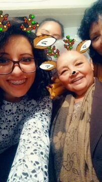 Imágenes para rendir homenaje a persona finada, estas pueden variar en su contenido.