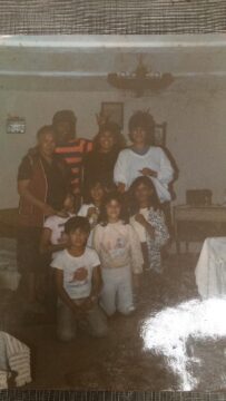 Imágenes para rendir homenaje a persona finada, estas pueden variar en su contenido.