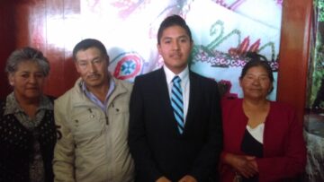 Imágenes para rendir homenaje a persona finada, estas pueden variar en su contenido.