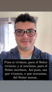 Imágenes para rendir homenaje a persona finada, estas pueden variar en su contenido.