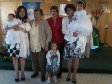 Imágenes para rendir homenaje a persona finada, estas pueden variar en su contenido.