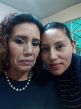 Imágenes para rendir homenaje a persona finada, estas pueden variar en su contenido.