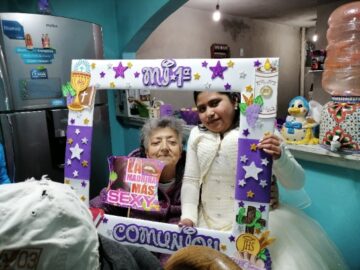 Imágenes para rendir homenaje a persona finada, estas pueden variar en su contenido.