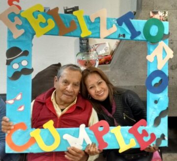 Imágenes para rendir homenaje a persona finada, estas pueden variar en su contenido.