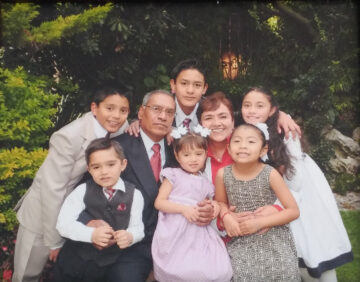 Imágenes para rendir homenaje a persona finada, estas pueden variar en su contenido.