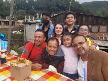 Imágenes para rendir homenaje a persona finada, estas pueden variar en su contenido.