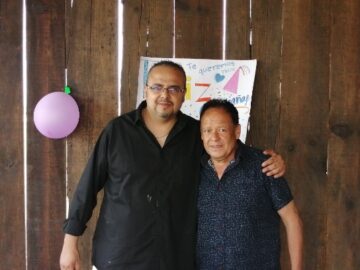 Imágenes para rendir homenaje a persona finada, estas pueden variar en su contenido.