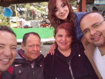 Imágenes para rendir homenaje a persona finada, estas pueden variar en su contenido.