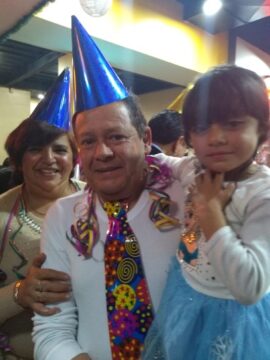 Imágenes para rendir homenaje a persona finada, estas pueden variar en su contenido.