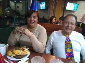 Imágenes para rendir homenaje a persona finada, estas pueden variar en su contenido.