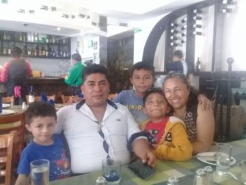 Imágenes para rendir homenaje a persona finada, estas pueden variar en su contenido.