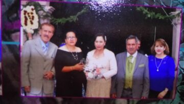 Imágenes para rendir homenaje a persona finada, estas pueden variar en su contenido.