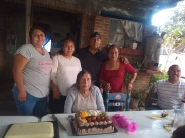 Imágenes para rendir homenaje a persona finada, estas pueden variar en su contenido.
