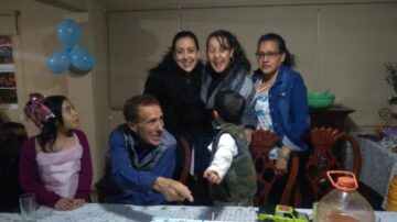 Imágenes para rendir homenaje a persona finada, estas pueden variar en su contenido.
