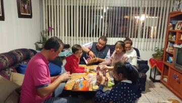 Imágenes para rendir homenaje a persona finada, estas pueden variar en su contenido.