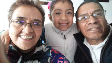 Imágenes para rendir homenaje a persona finada, estas pueden variar en su contenido.