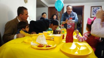 Imágenes para rendir homenaje a persona finada, estas pueden variar en su contenido.