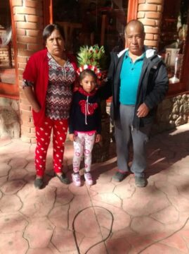 Imágenes para rendir homenaje a persona finada, estas pueden variar en su contenido.