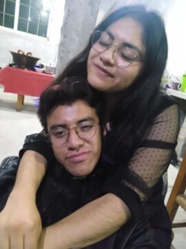 Imágenes para rendir homenaje a persona finada, estas pueden variar en su contenido.