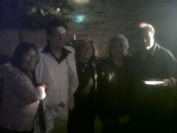 Imágenes para rendir homenaje a persona finada, estas pueden variar en su contenido.