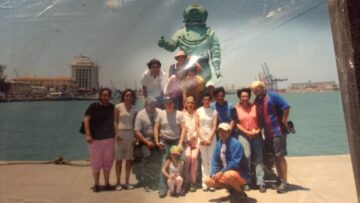 Imágenes para rendir homenaje a persona finada, estas pueden variar en su contenido.