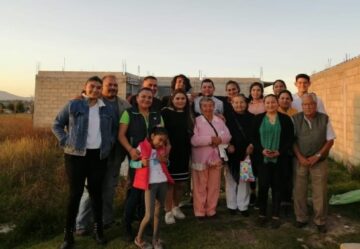Imágenes para rendir homenaje a persona finada, estas pueden variar en su contenido.