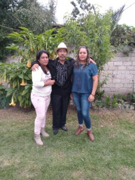 Imágenes para rendir homenaje a persona finada, estas pueden variar en su contenido.