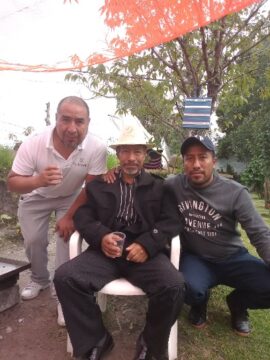 Imágenes para rendir homenaje a persona finada, estas pueden variar en su contenido.